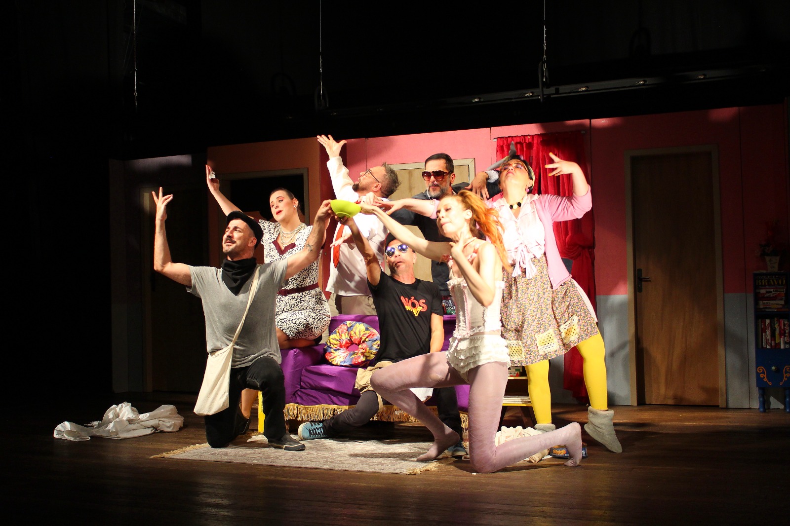 NÓS (EM OFF!) - A GRANDE COMÉDIA